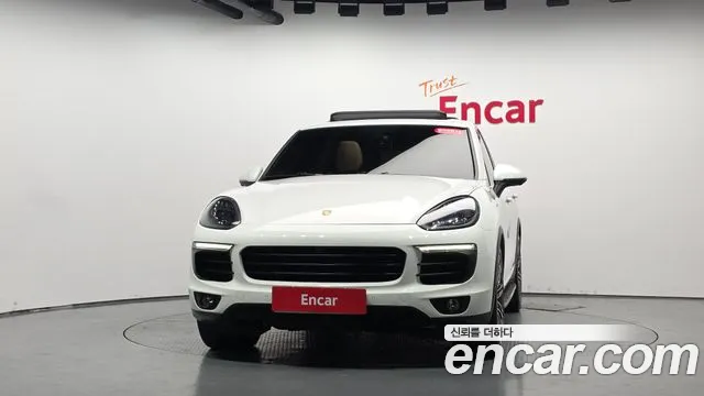 Porsche Cayenne 2015 thumb 2