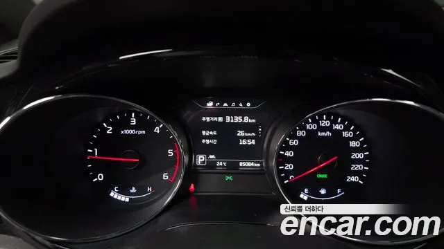 Kia Carnival 2016 thumb 8