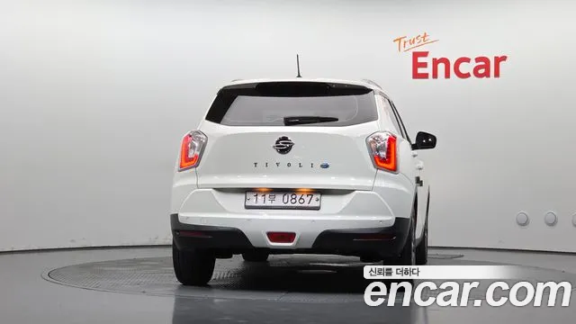 KG_Mobility_Ssangyong TIBOLI 2015 thumb 3