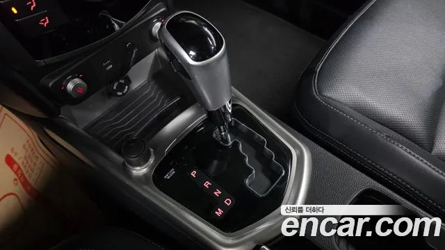 KG_Mobility_Ssangyong TIBOLI 2015 thumb 8
