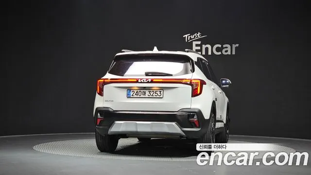 Kia Seltos 2024 thumb 4