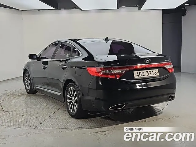 Hyundai Grandeur 2011 thumb 3
