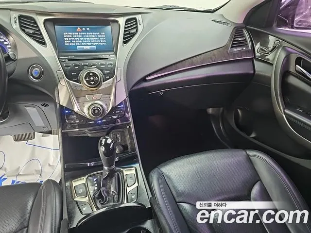 Hyundai Grandeur 2011 thumb 10