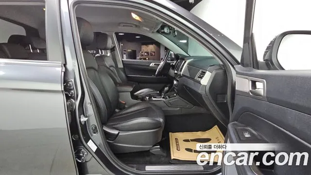 KG_Mobility_Ssangyong Rexton 2018 thumb 12