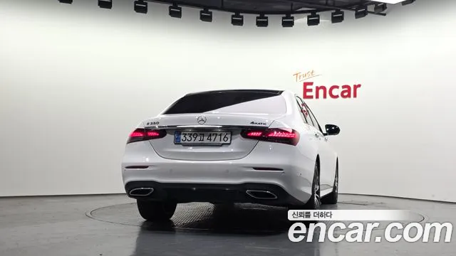 Mercedes-Benz E-Класс 2023 thumb 4