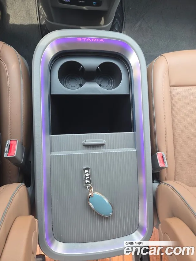 Hyundai Staria 2025 thumb 9