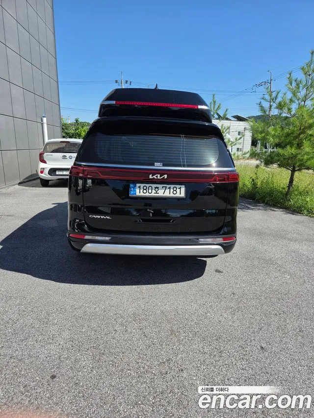 Kia Carnival 2022 thumb 6