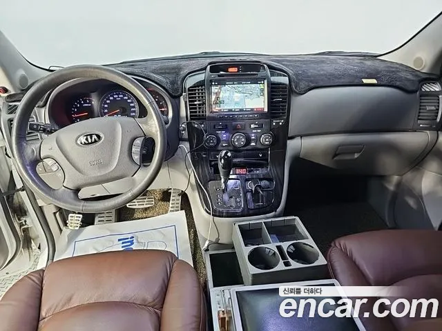 Kia Carnival 2012 thumb 5