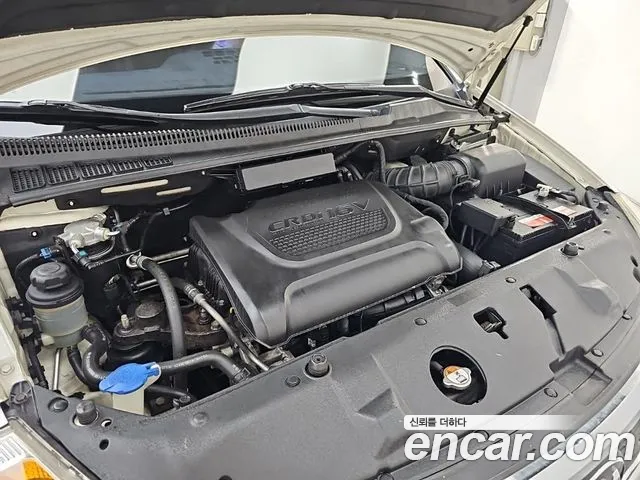 Kia Carnival 2012 thumb 6
