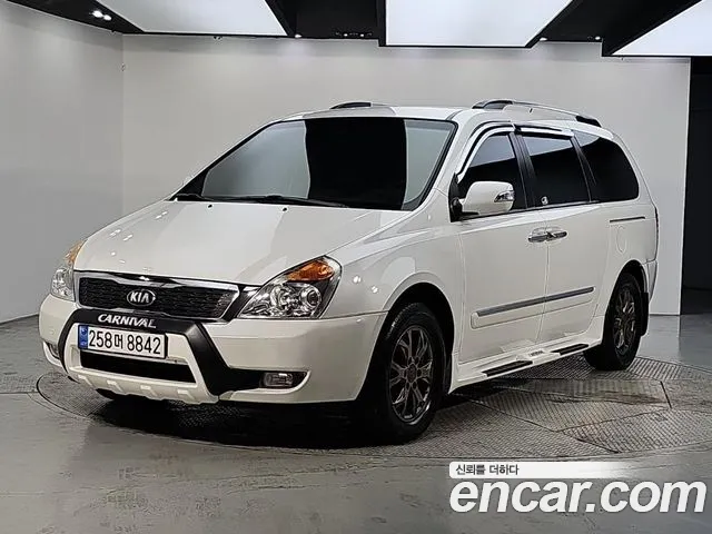 Kia Carnival 2012 thumb 12