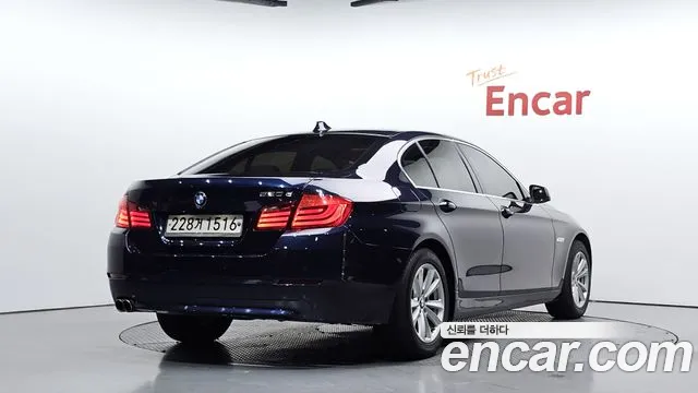 BMW 5-Series 2013 thumb 2
