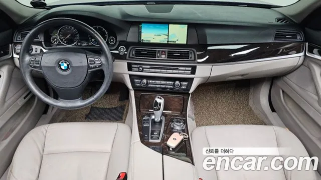 BMW 5-Series 2013 thumb 7