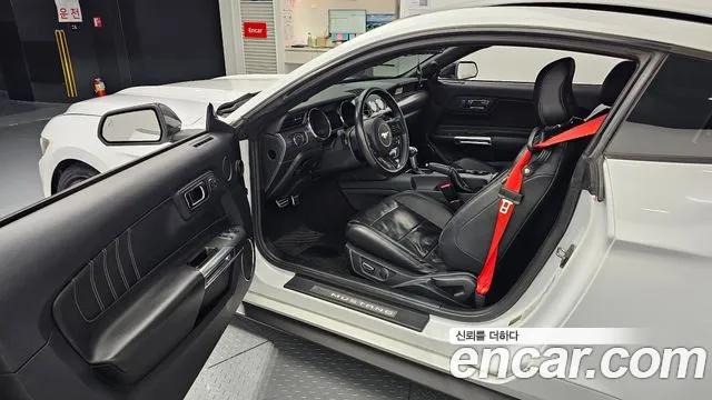 Ford Mustang Mach-E 2016 thumb 10