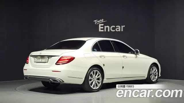 Mercedes-Benz E-Класс 2016 thumb 2