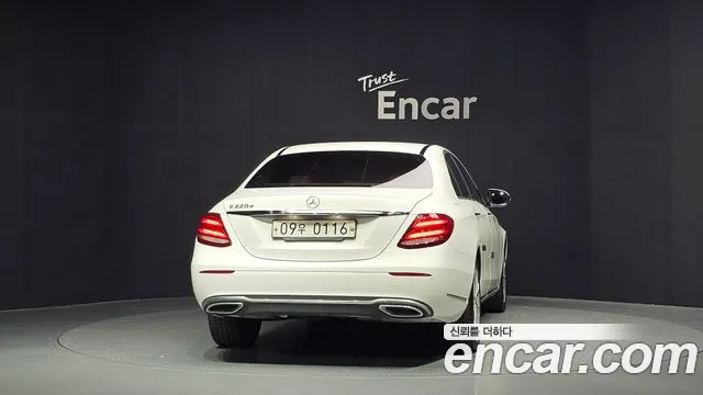 Mercedes-Benz E-Класс 2016 thumb 4