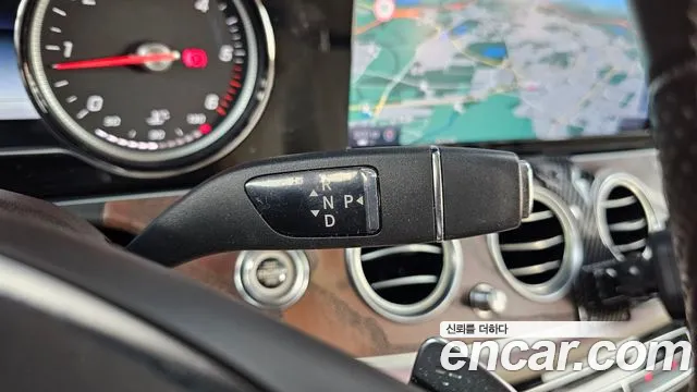 Mercedes-Benz E-Класс 2016 thumb 9
