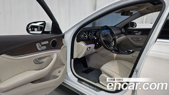 Mercedes-Benz E-Класс 2016 thumb 10