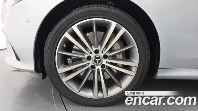 Mercedes-Benz CLS-Class 2019 thumb 5