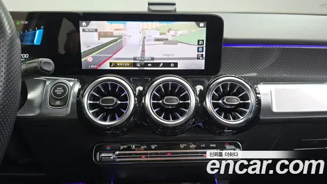 Mercedes-Benz GLB 2023 thumb 12