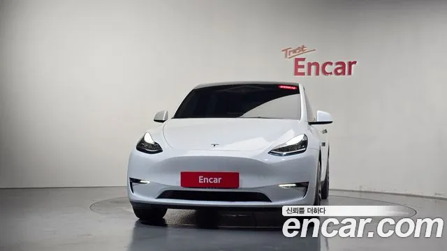 Tesla Model Y 2022 thumb 2