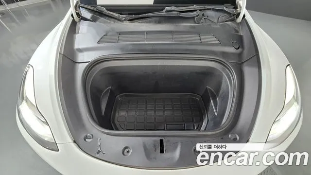 Tesla Model Y 2022 thumb 5