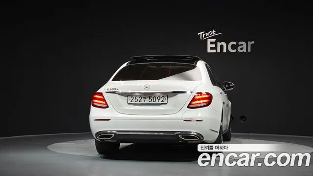 Mercedes-Benz E-Класс 2019 thumb 4