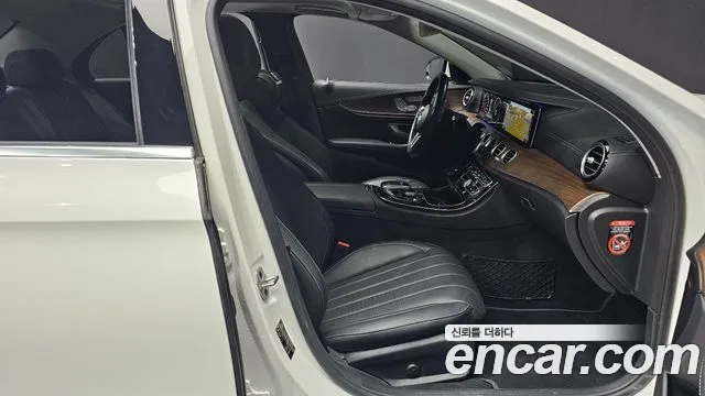 Mercedes-Benz E-Класс 2019 thumb 11