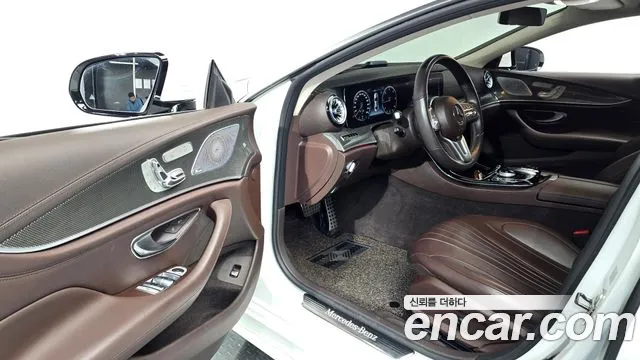 Mercedes-Benz CLS-Class 2019 thumb 9