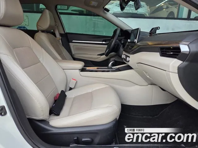 Nissan Altima 2019 thumb 10