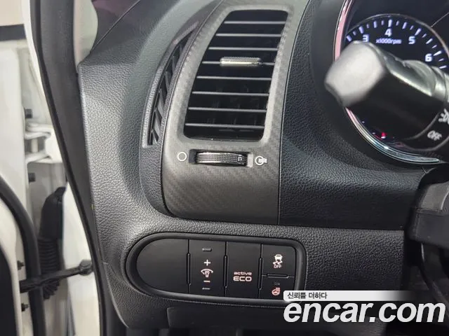 Kia K3 2013 thumb 9