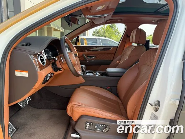Bentley Bentayga 2017 thumb 8