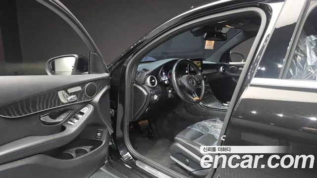 Mercedes-Benz GLC 2019 thumb 10