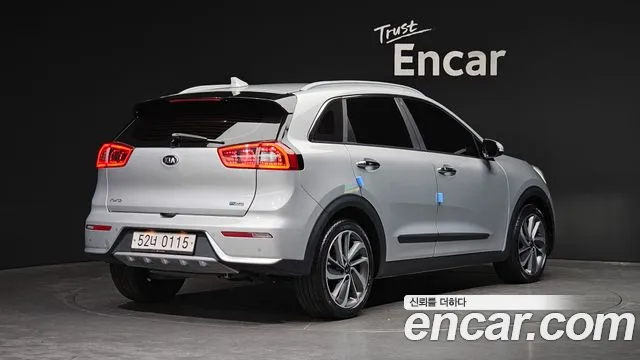 Kia Niro 2017 thumb 2