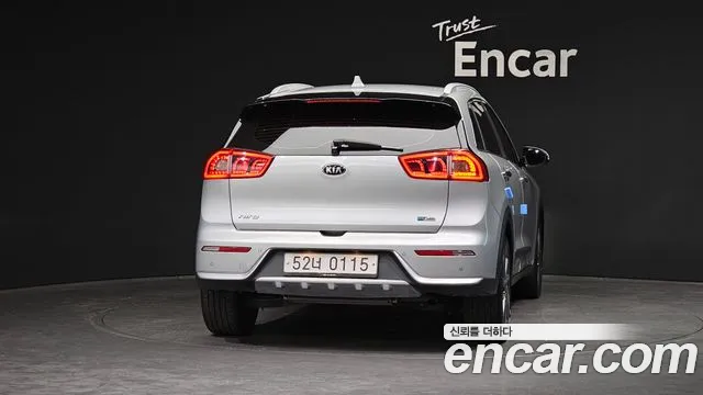 Kia Niro 2017 thumb 4