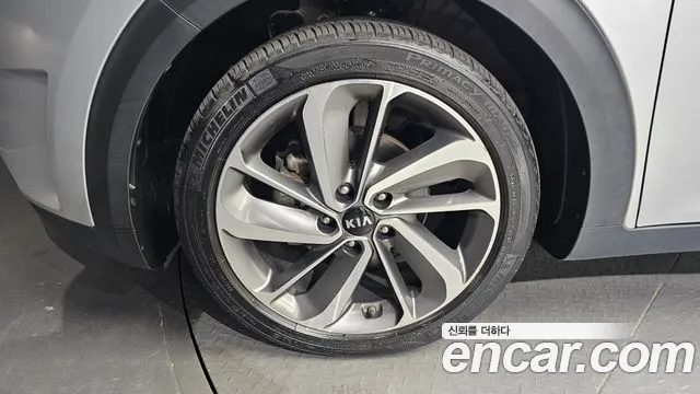 Kia Niro 2017 thumb 5