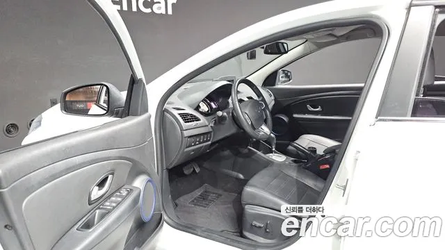 Renault-KoreaSamsung Fluence 2019 thumb 9