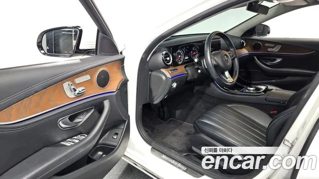 Mercedes-Benz E-Класс 2018 thumb 9