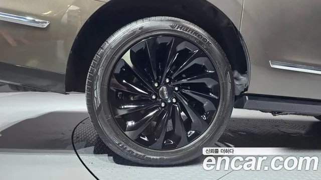 Lincoln Navigator 2020 thumb 5
