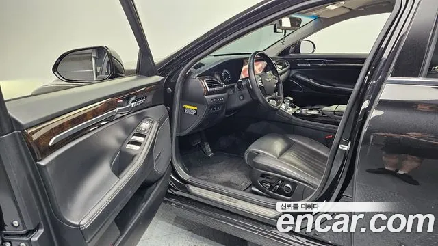 Genesis G90 2019 thumb 10