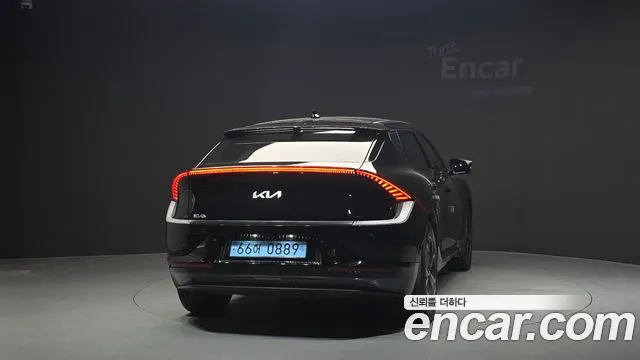 Kia EV6 2023 thumb 4