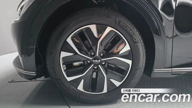 Kia EV6 2023 thumb 5