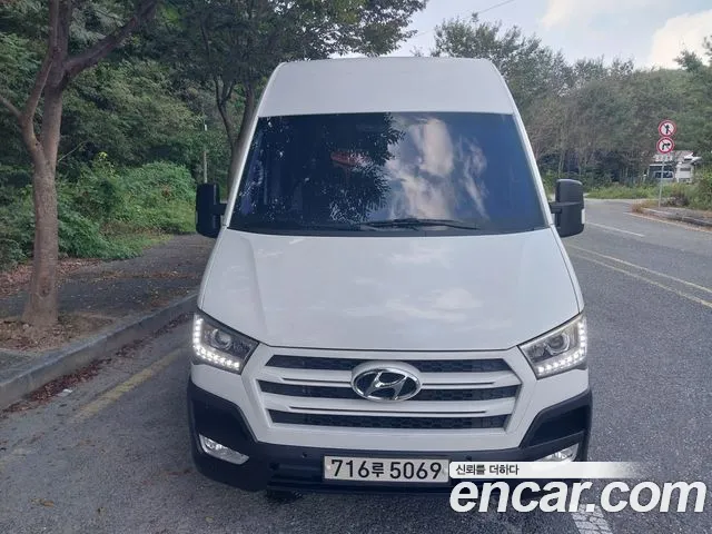 Hyundai Staria 2018 thumb 2