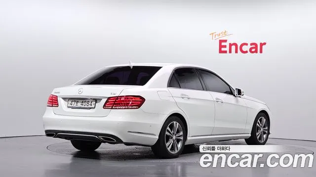 Mercedes-Benz E-Класс 2015 thumb 2