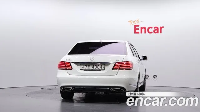 Mercedes-Benz E-Класс 2015 thumb 4