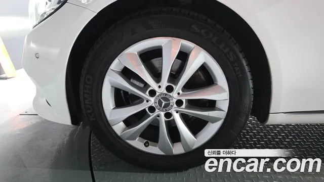 Mercedes-Benz C-Класс 2018 thumb 5