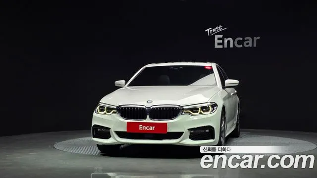 BMW 5-Series 2017 thumb 3