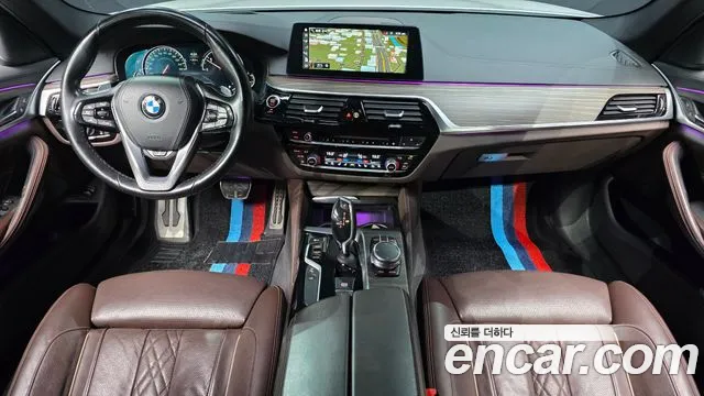 BMW 5-Series 2017 thumb 7