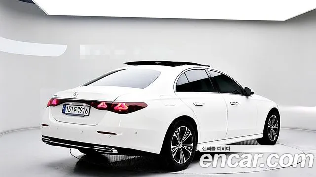 Mercedes-Benz E-Класс 2024 thumb 3