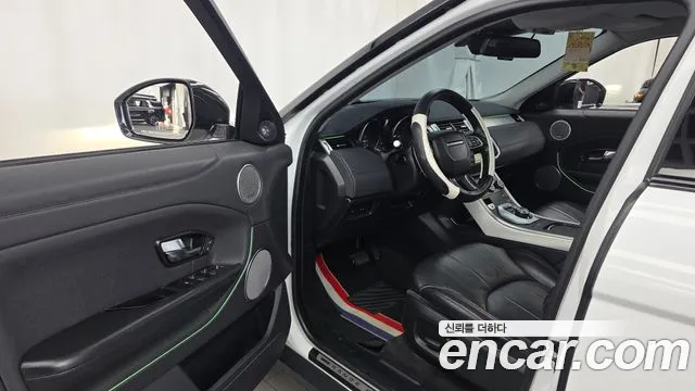 Land Rover Range Rover Evoque 2019 thumb 10