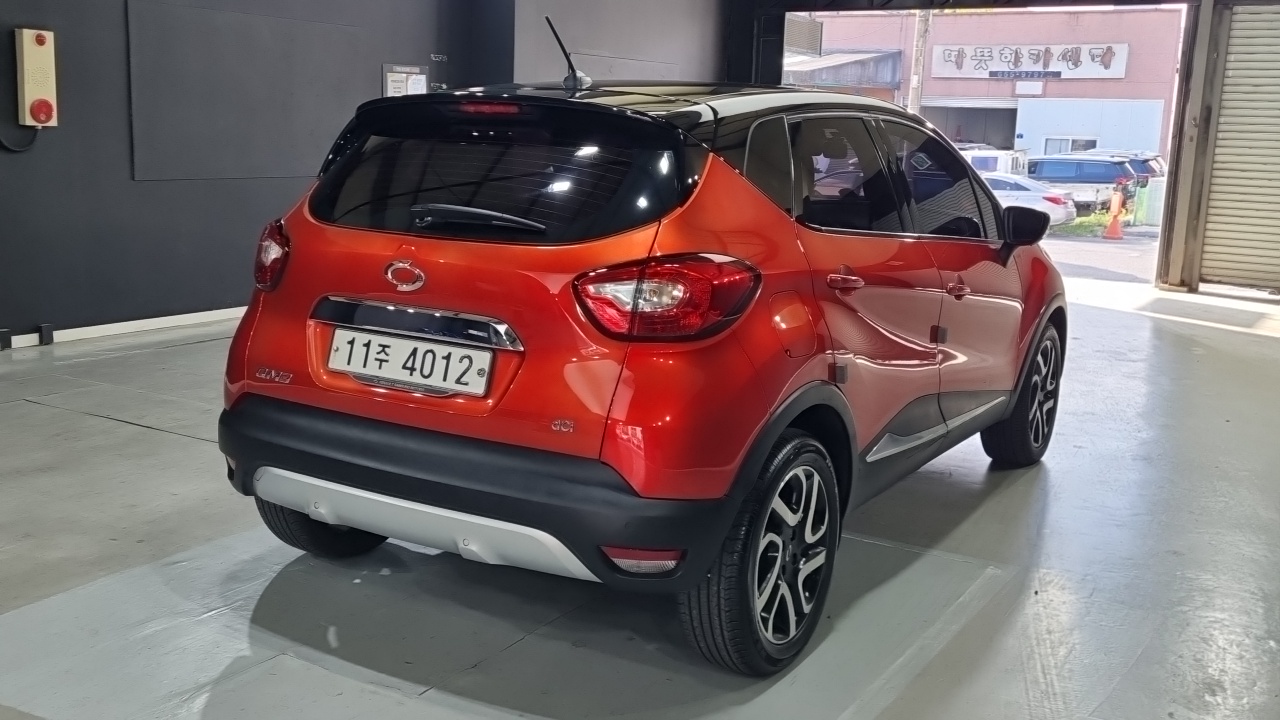 Renault-KoreaSamsung Captur 2015 thumb 2